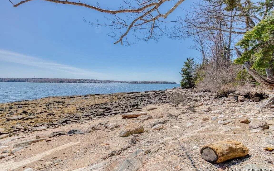 Photo of Others in Isle of Springs