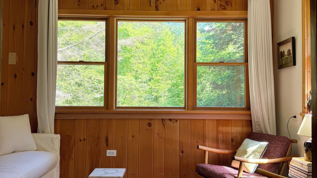 Photo of Livingroom in Lanesville