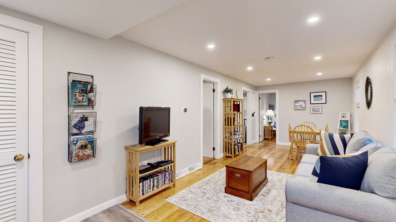Photo of Livingroom in Barnstable