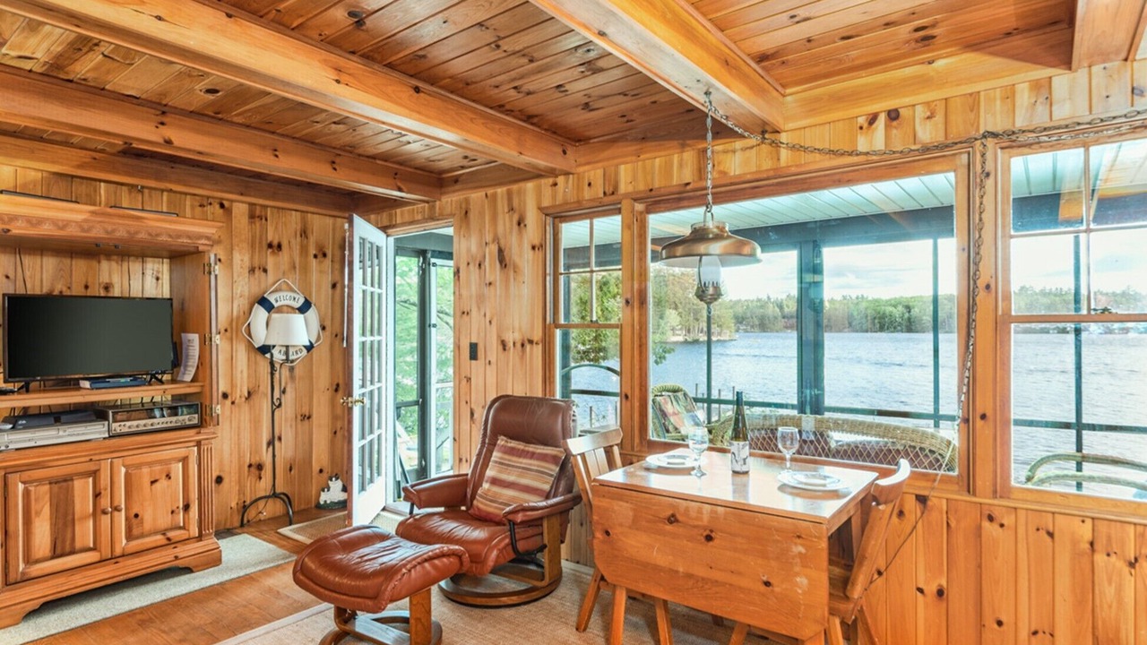 Photo of Livingroom in Moultonborough