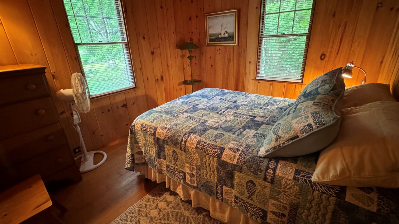 Photo of Bedroom in Moultonborough