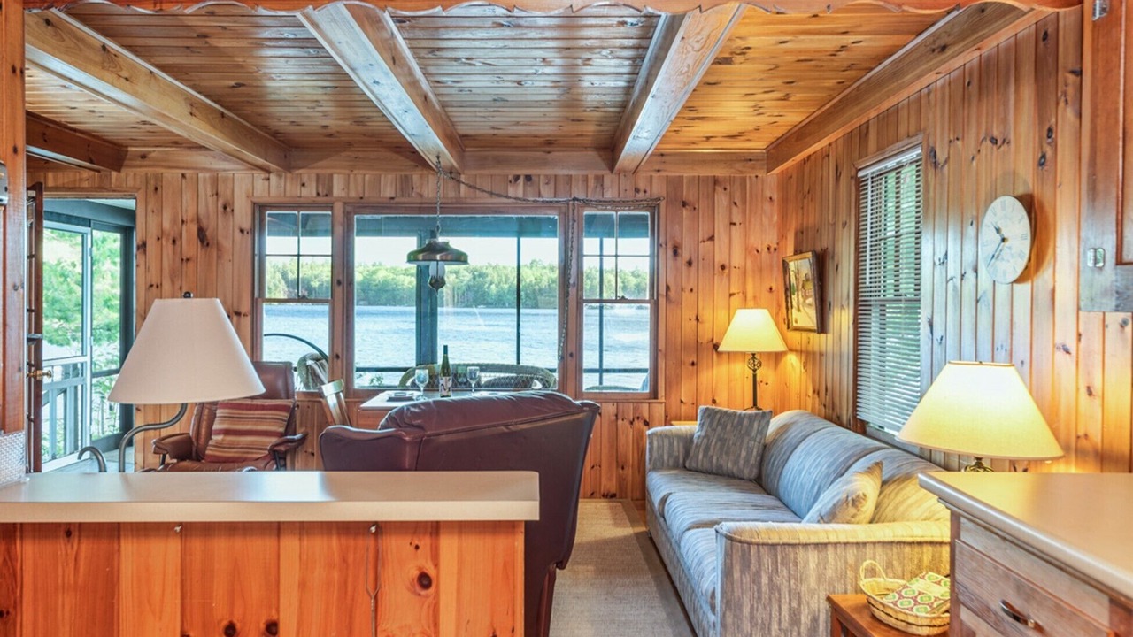 Photo of Livingroom in Moultonborough