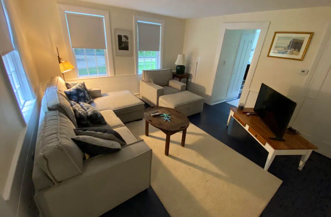 Photo of Livingroom in Cotuit