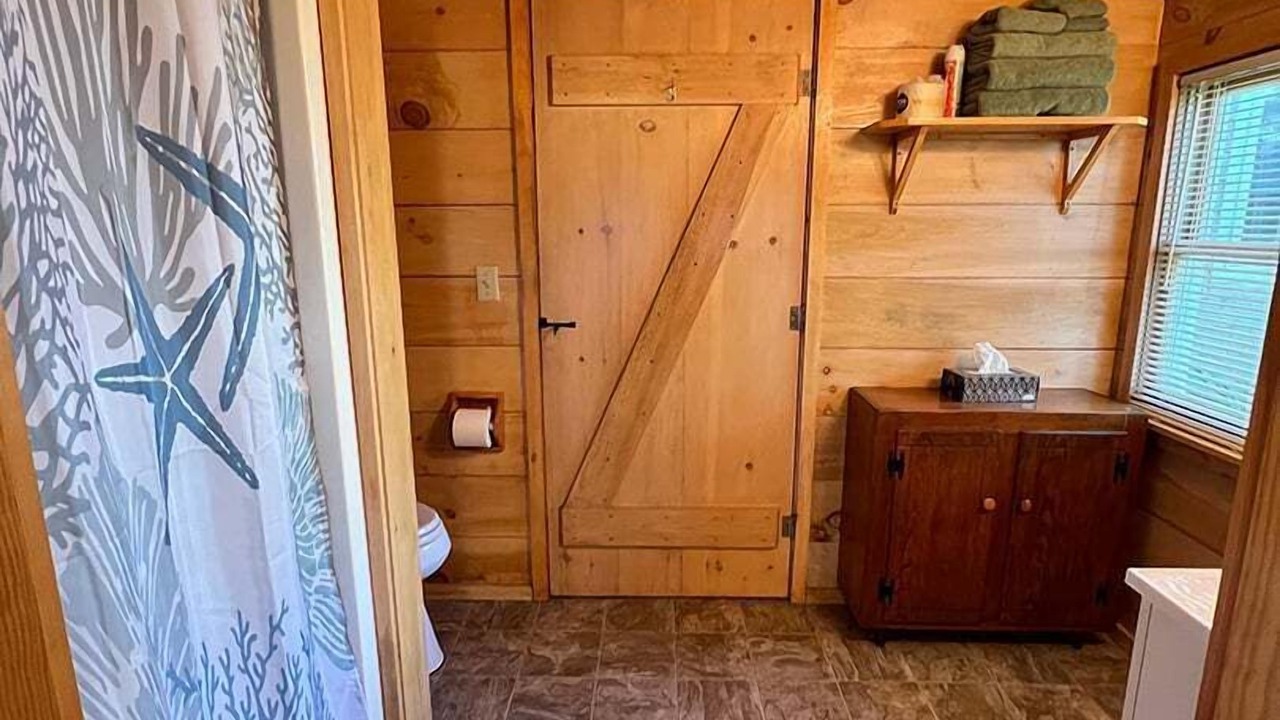 Photo of Bathroom in Mid-Coast and Islands