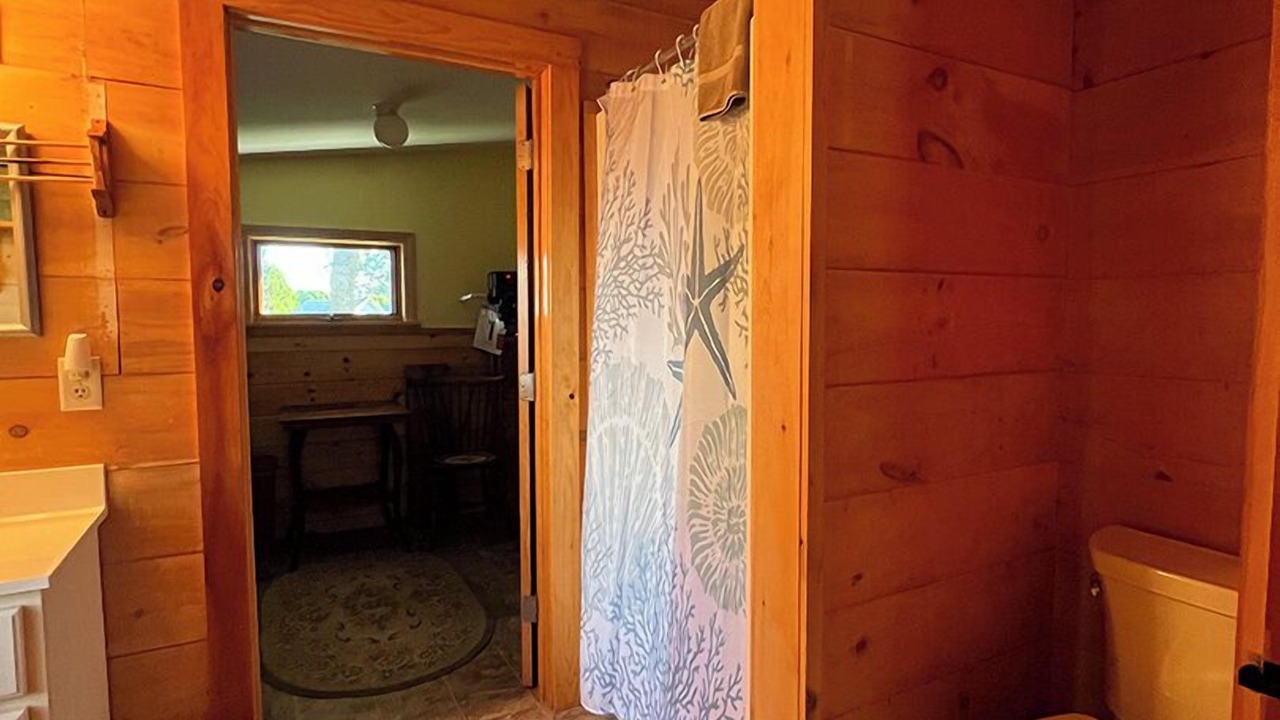 Photo of Bathroom in Mid-Coast and Islands