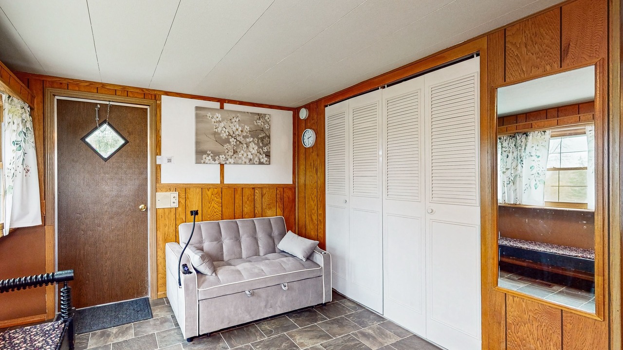 Photo of Livingroom in Cameron