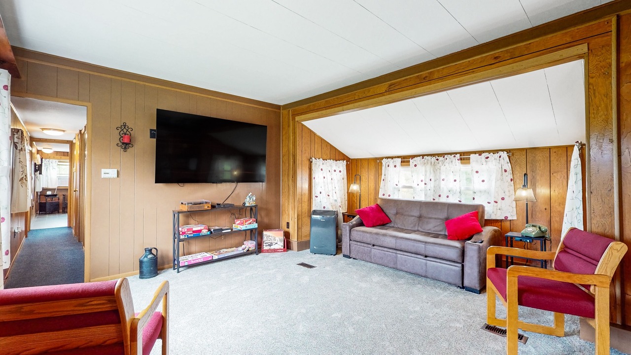 Photo of Livingroom in Cameron