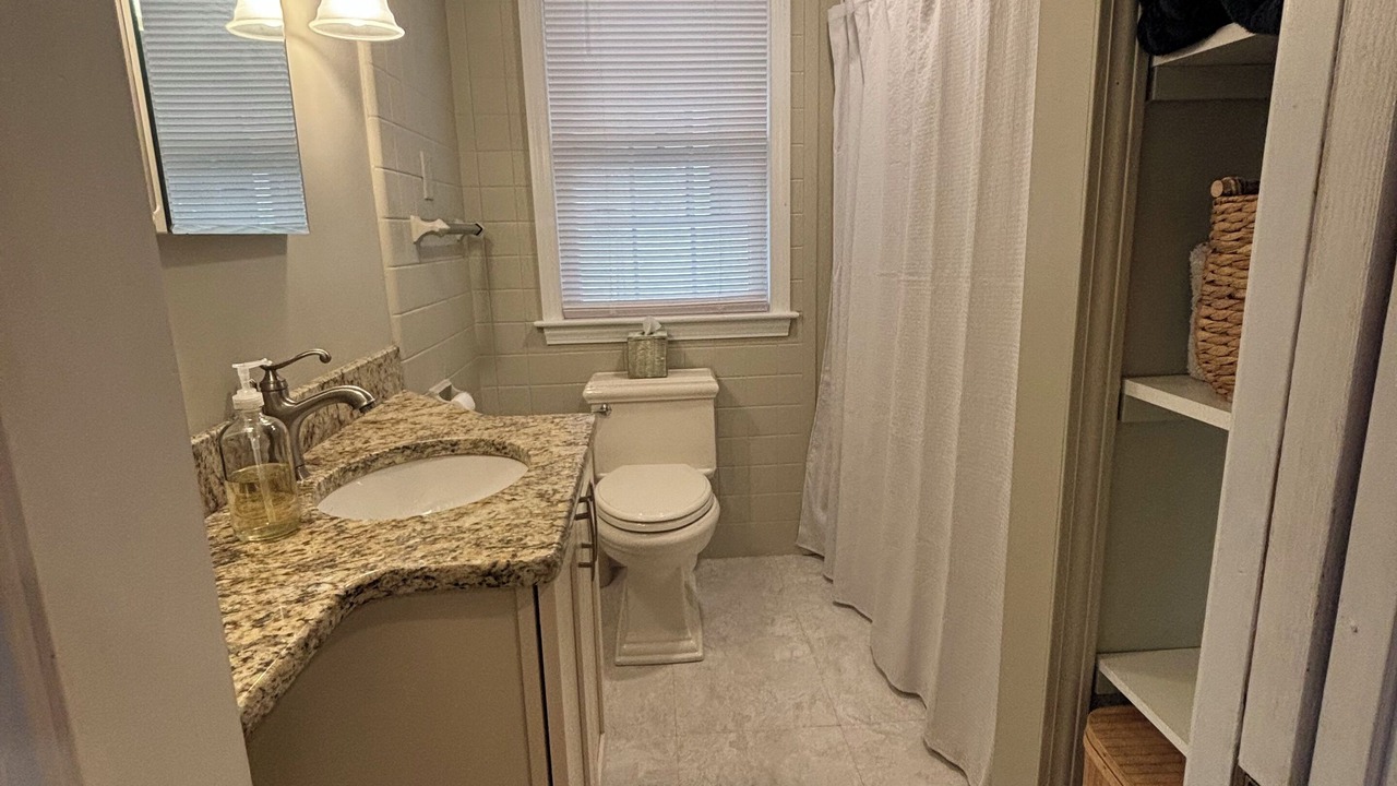 Photo of Bathroom in Ocean Park