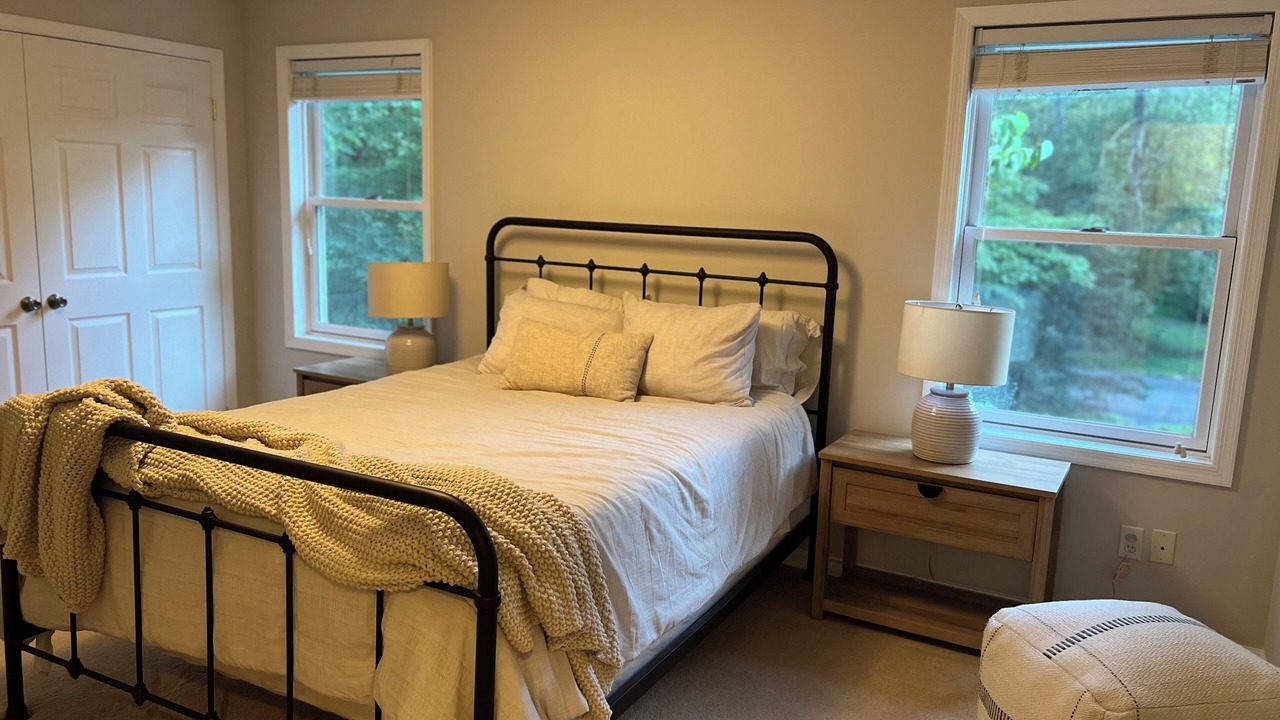 Photo of Bedroom in Rhinebeck Village Business District