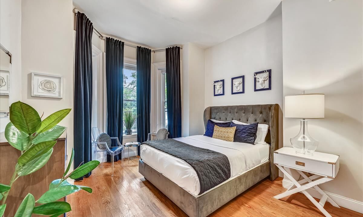 Photo of Bedroom in Highland Park