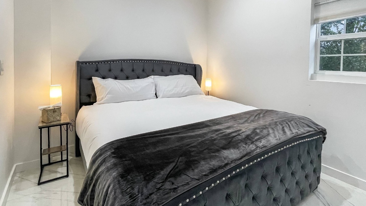Photo of Bedroom in Cos Cob