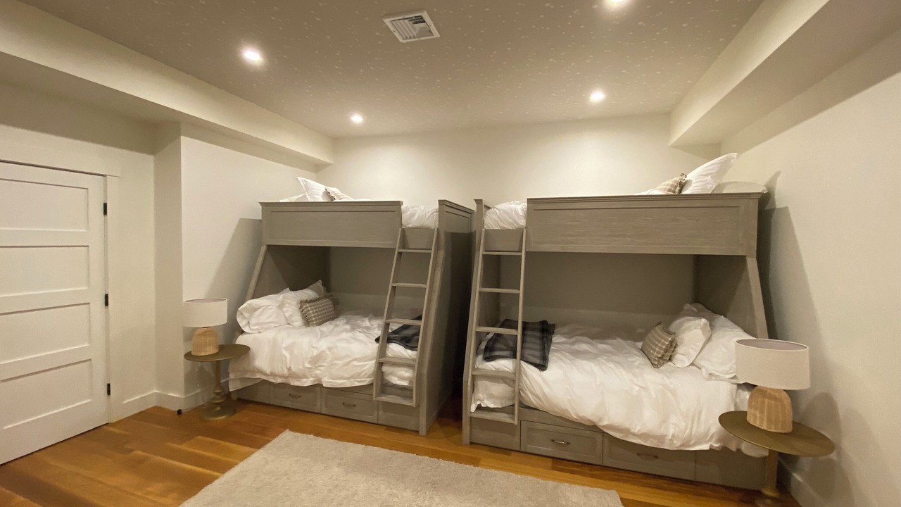Photo of Bedroom in Katama