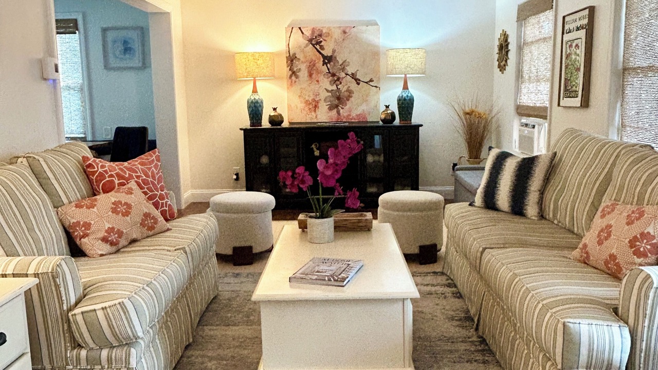 Photo of Livingroom in Westerly