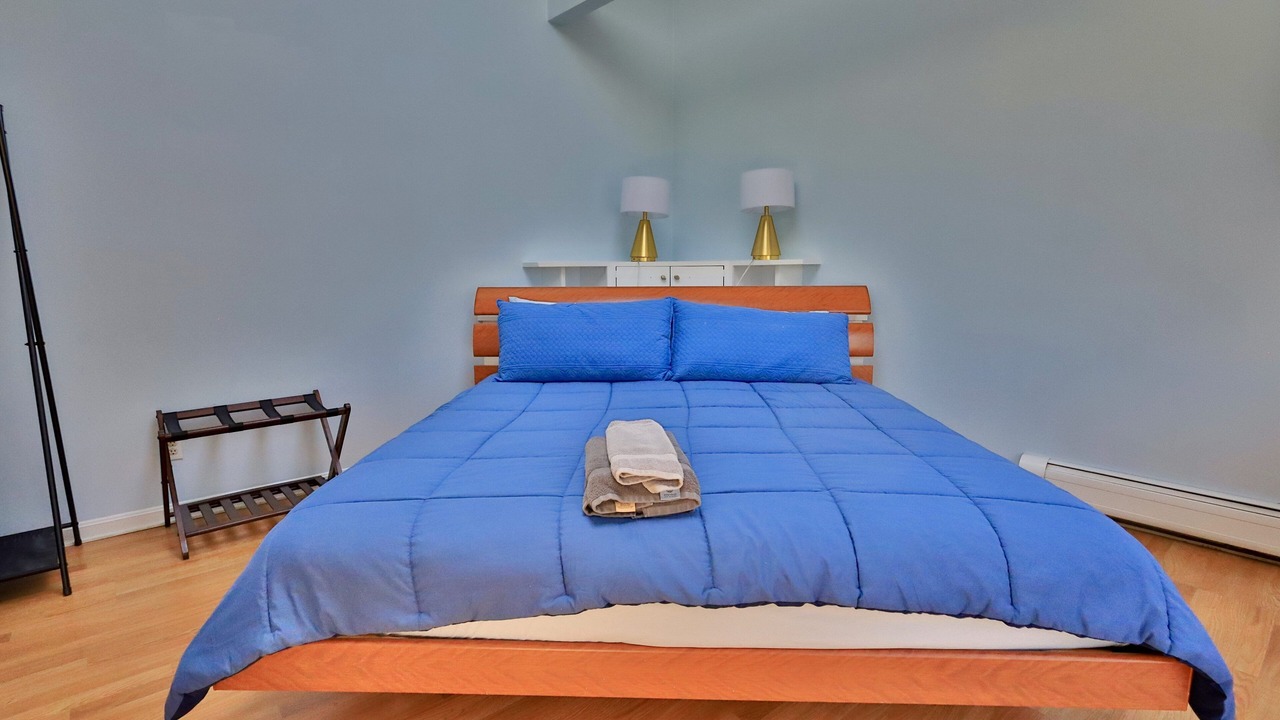 Photo of Bedroom in Cotuit