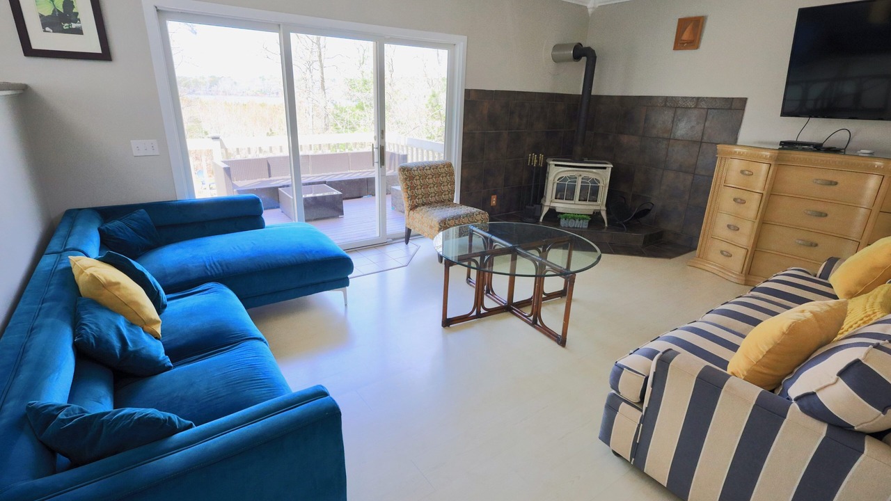 Photo of Livingroom in Cotuit