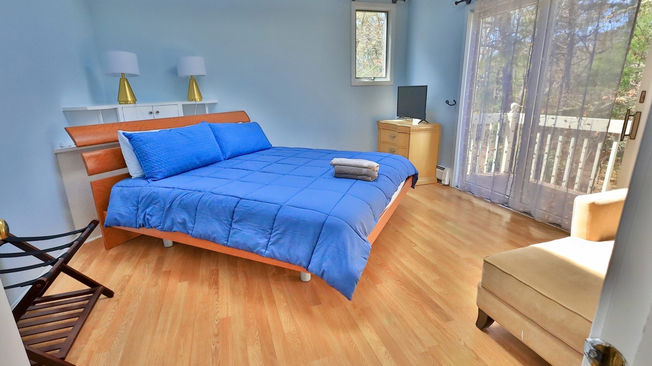 Photo of Bedroom in Cotuit