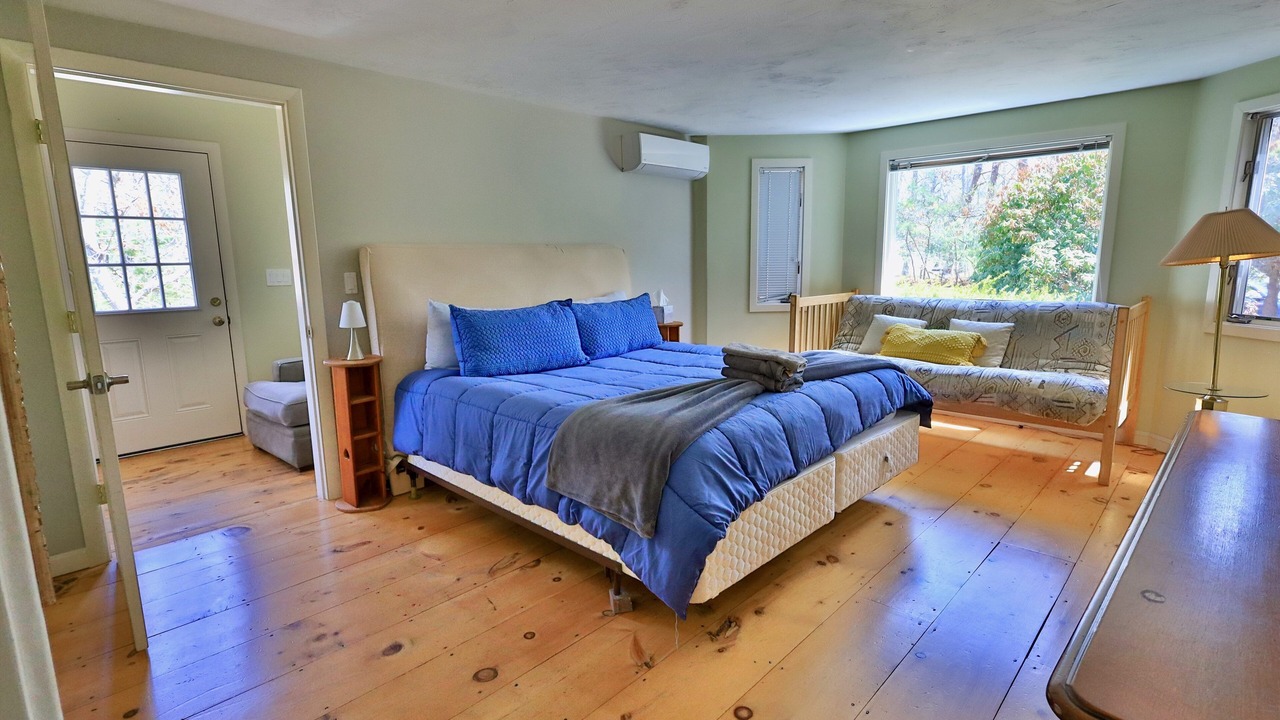 Photo of Bedroom in Cotuit