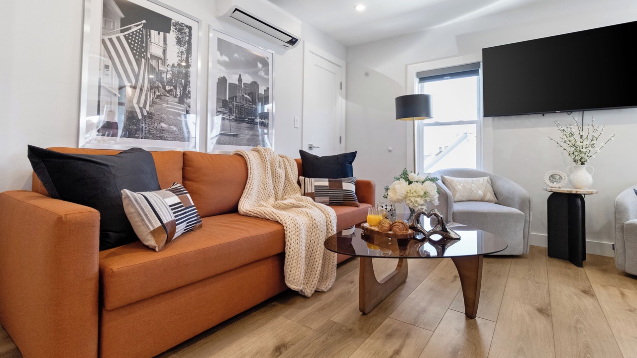 Photo of Livingroom in Ward Two
