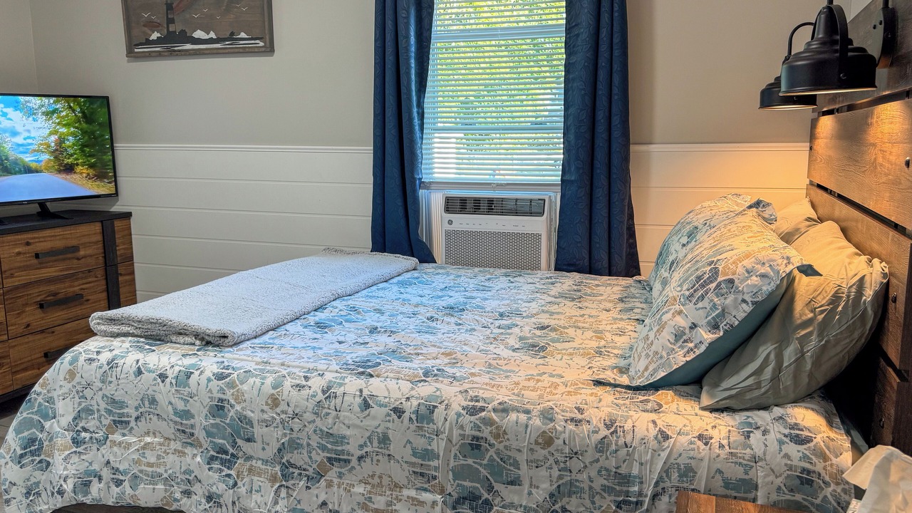 Photo of Bedroom in Hudson