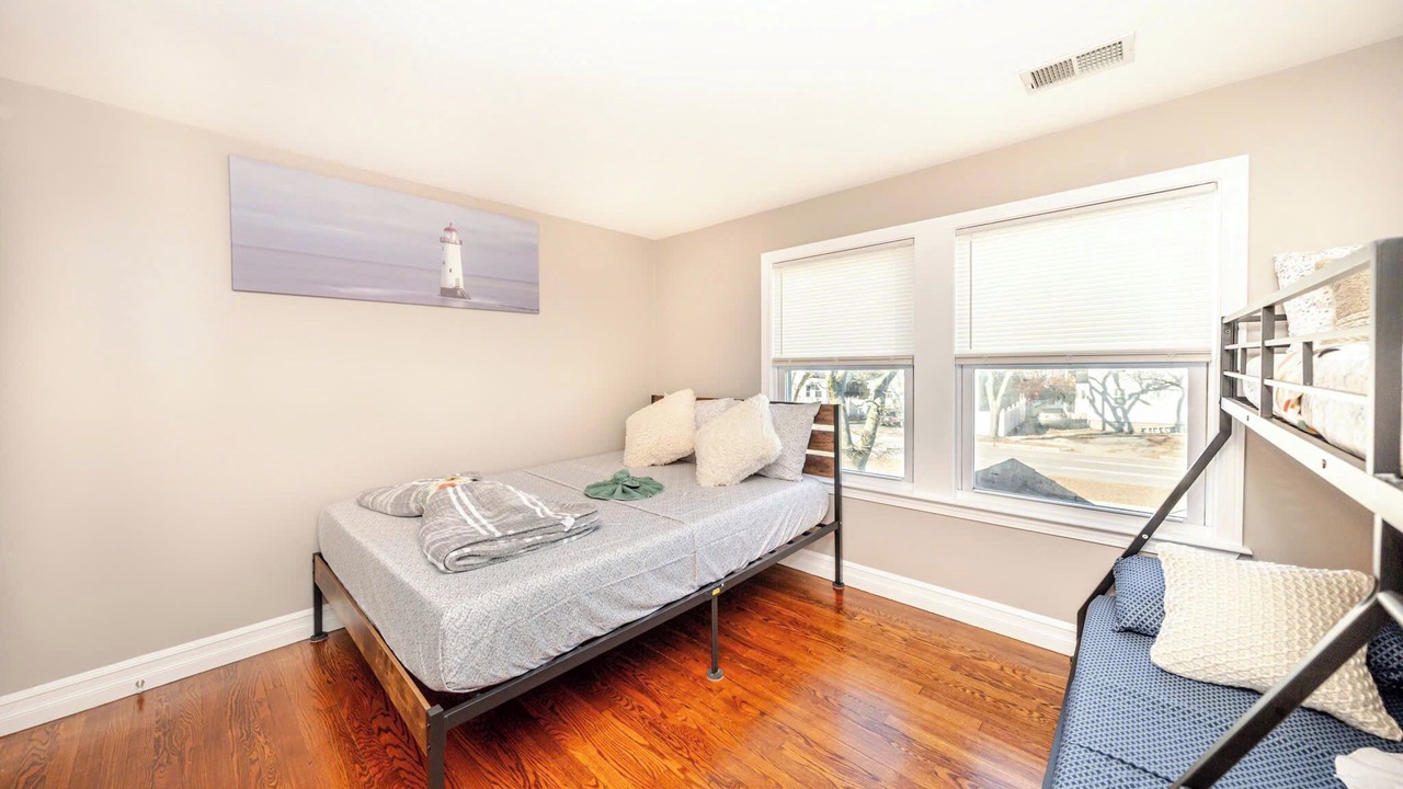 Photo of Bedroom in Quincy