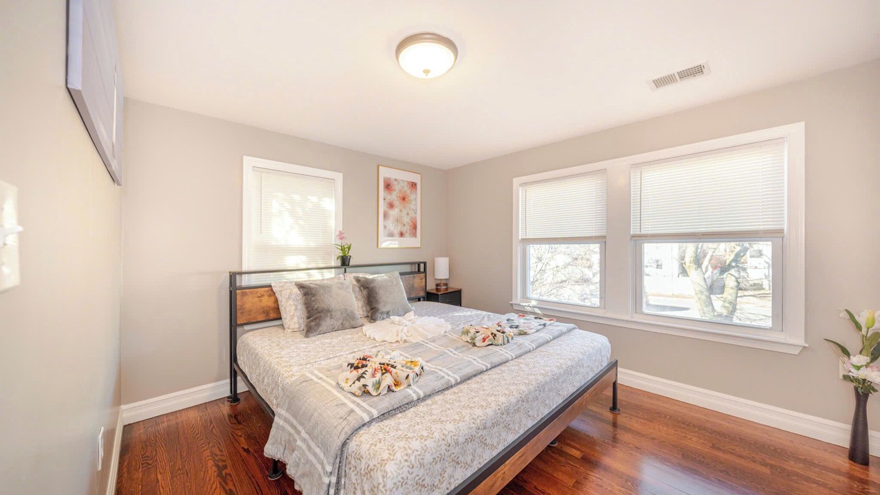 Photo of Bedroom in Quincy