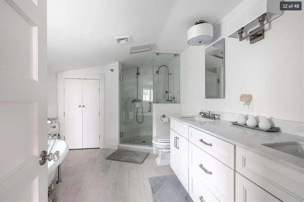 Photo of Bathroom in The Point