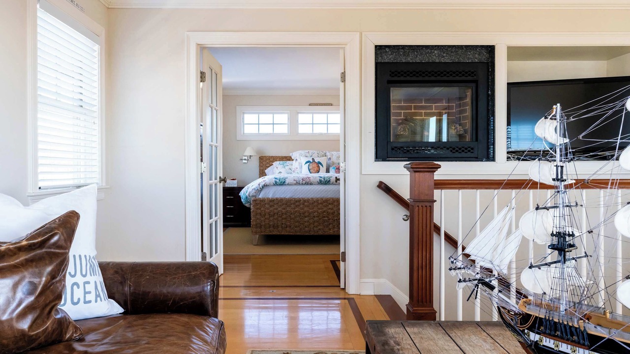 Photo of Livingroom in Easton's Point