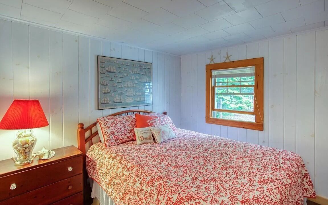 Photo of Bedroom in Boothbay Harbor