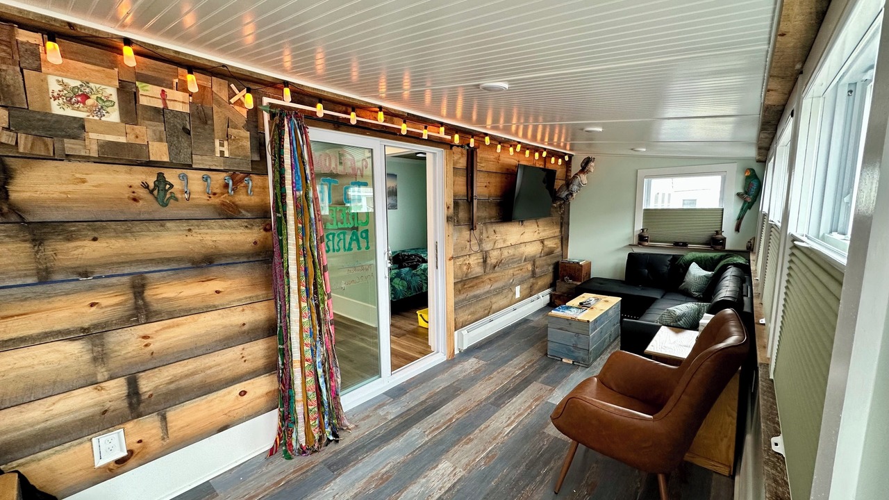 Photo of Livingroom in Hampton
