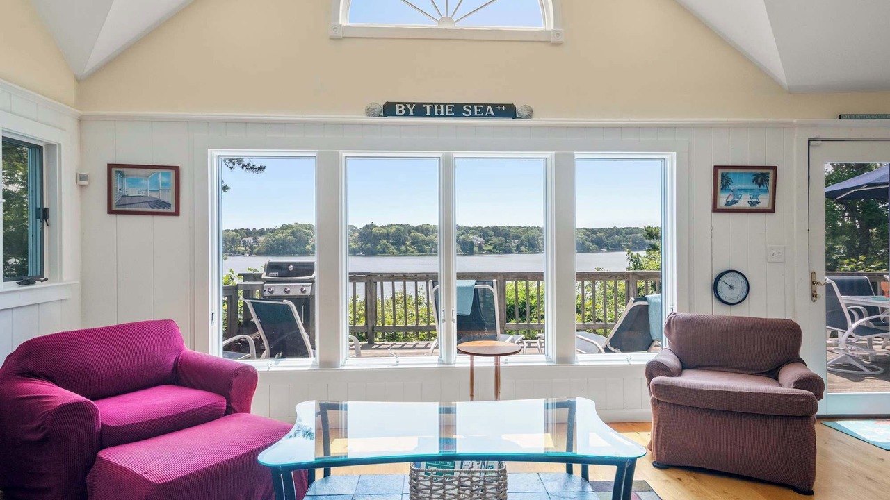 Photo of Livingroom in South Dennis