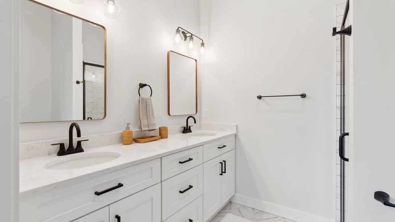 Photo of Bathroom in Old Orchard Beach
