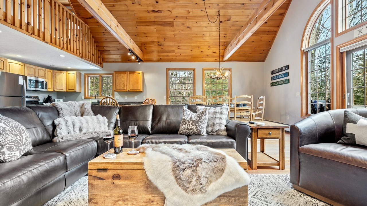 Photo of Livingroom in Bethel