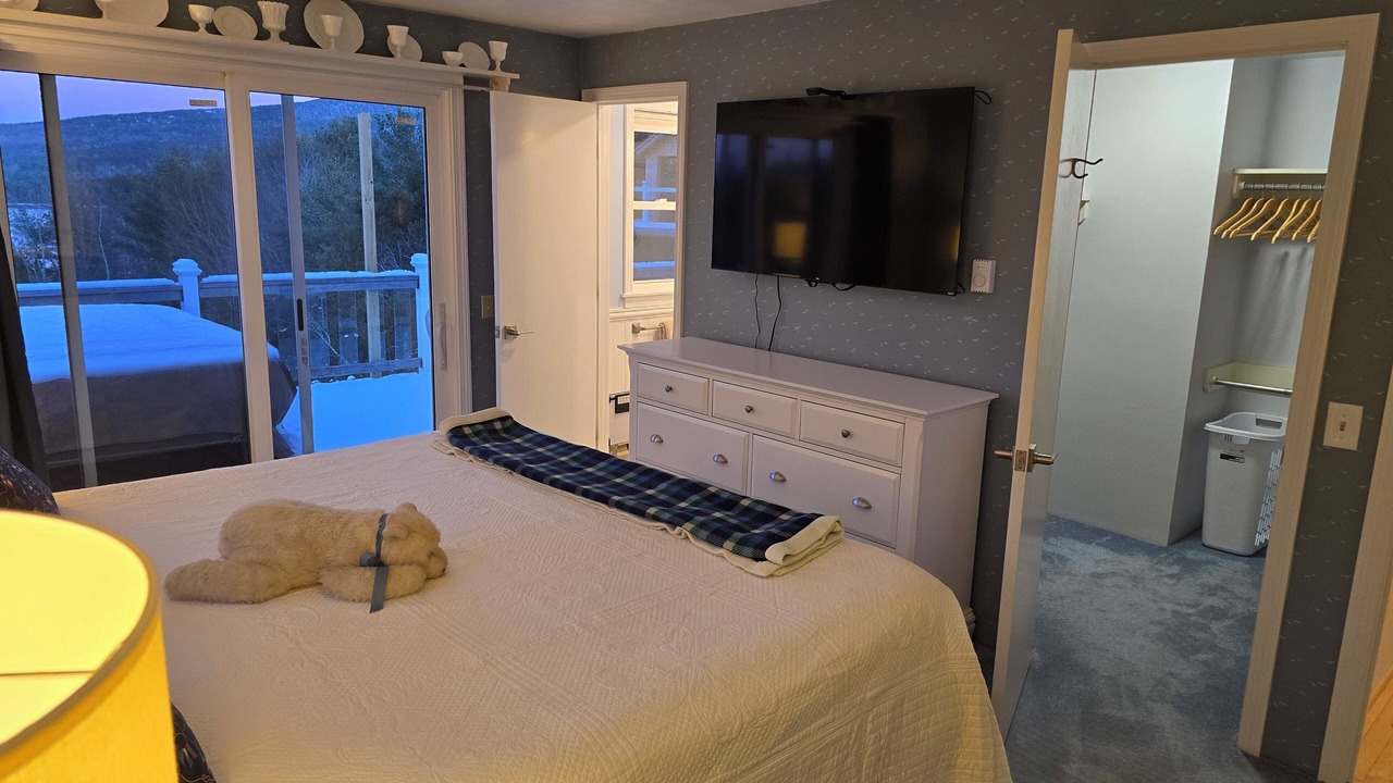 Photo of Bedroom in Hall Quarry