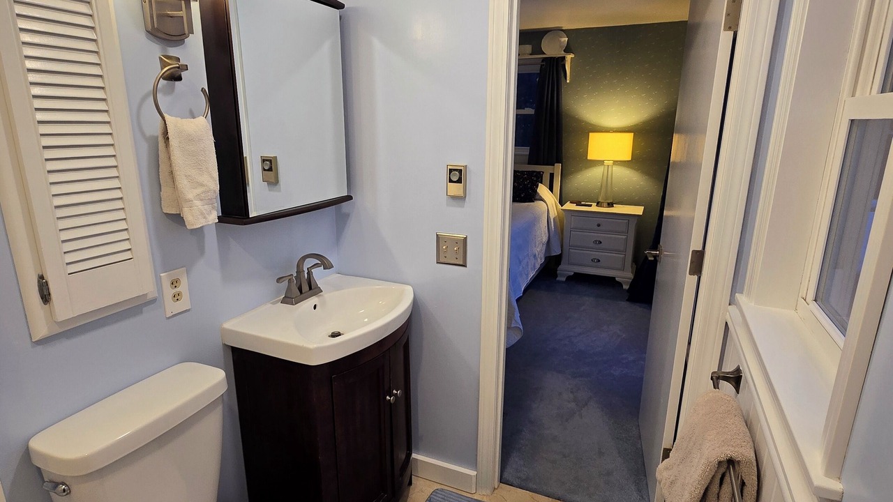 Photo of Bathroom in Hall Quarry