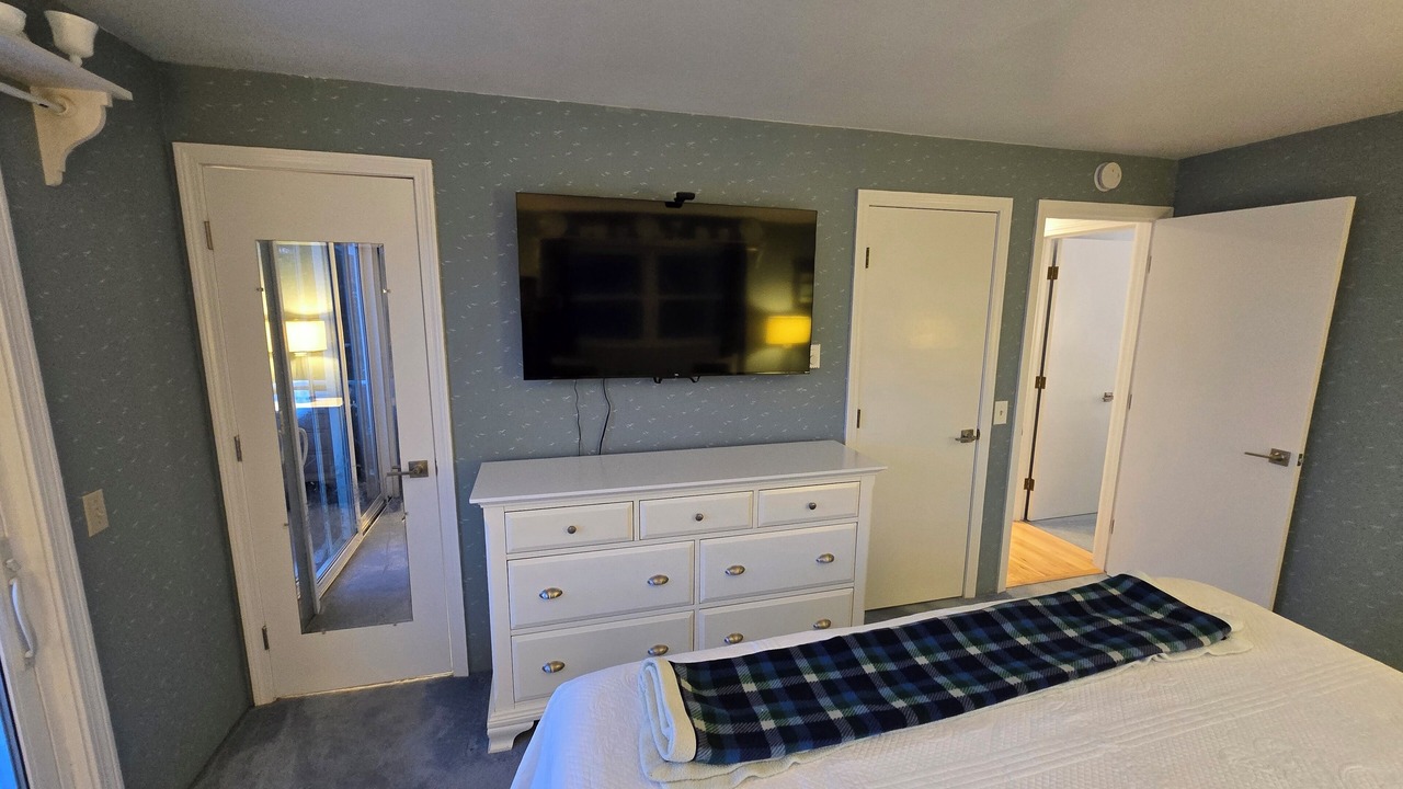 Photo of Bedroom in Hall Quarry