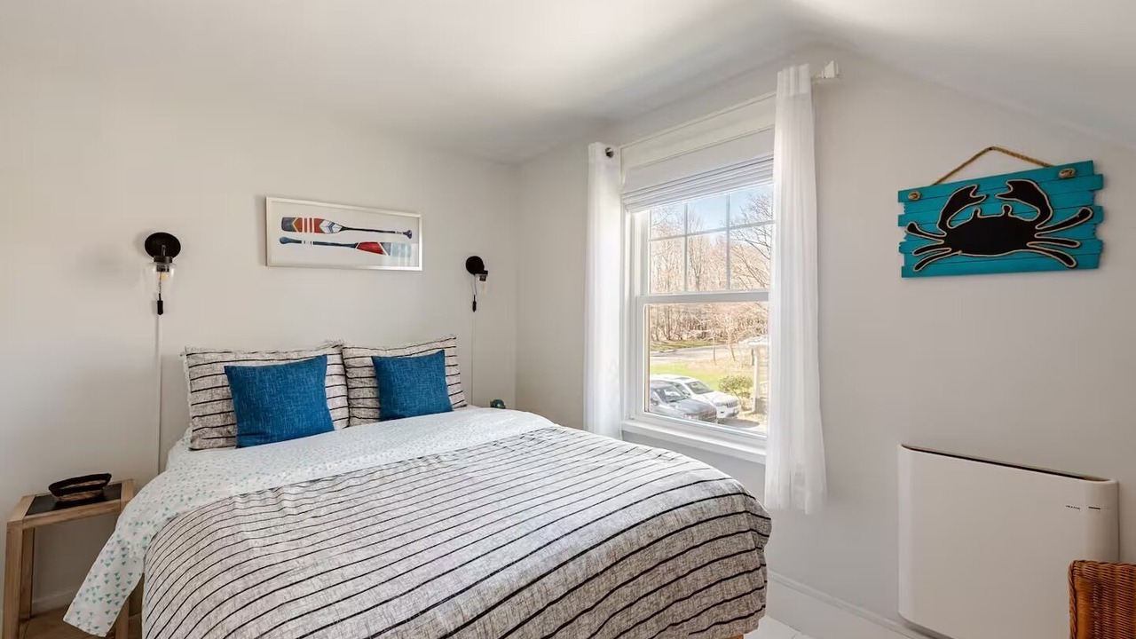 Photo of Bedroom in Greenport West