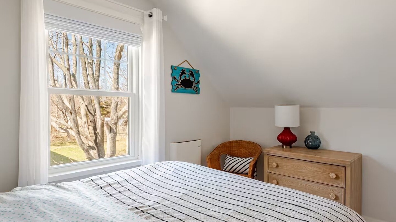 Photo of Bedroom in Greenport West