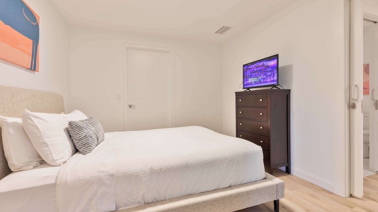 Photo of Bedroom in Fenway–Kenmore