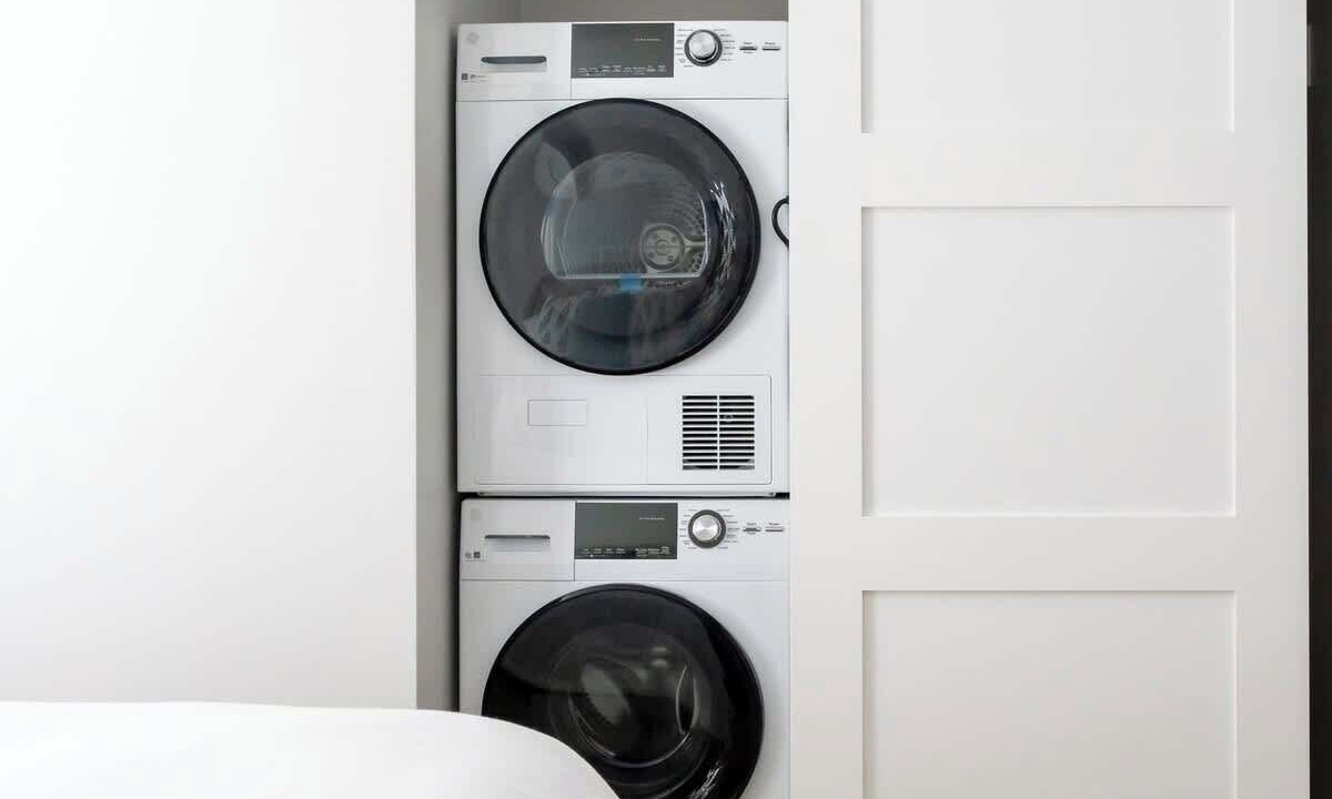 Photo of Bedroom in Yachting Village