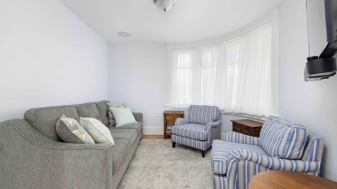 Photo of Livingroom in Ocean Drive