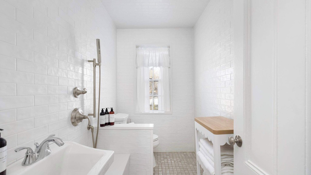 Photo of Bathroom in Ocean Drive