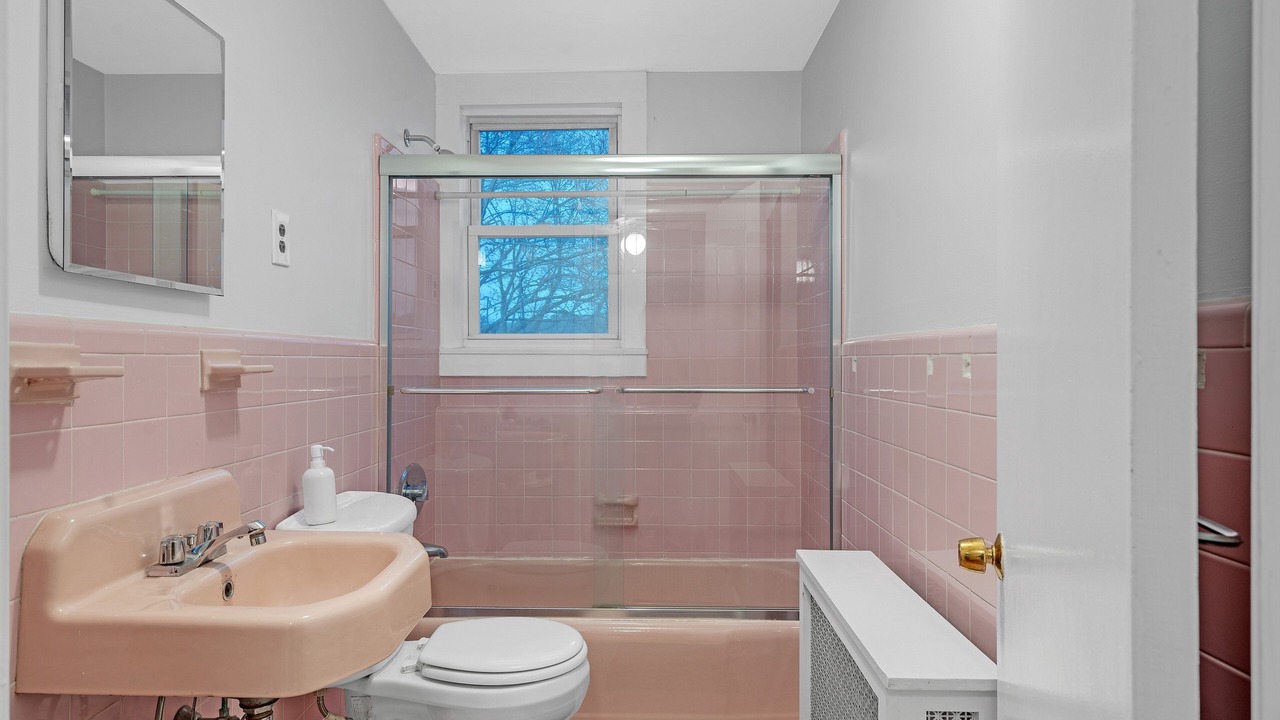 Photo of Bathroom in Waverly