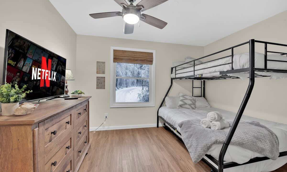 Photo of Bedroom in Rowland