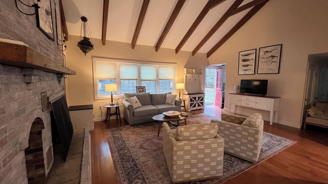 Photo of Livingroom in West Tisbury