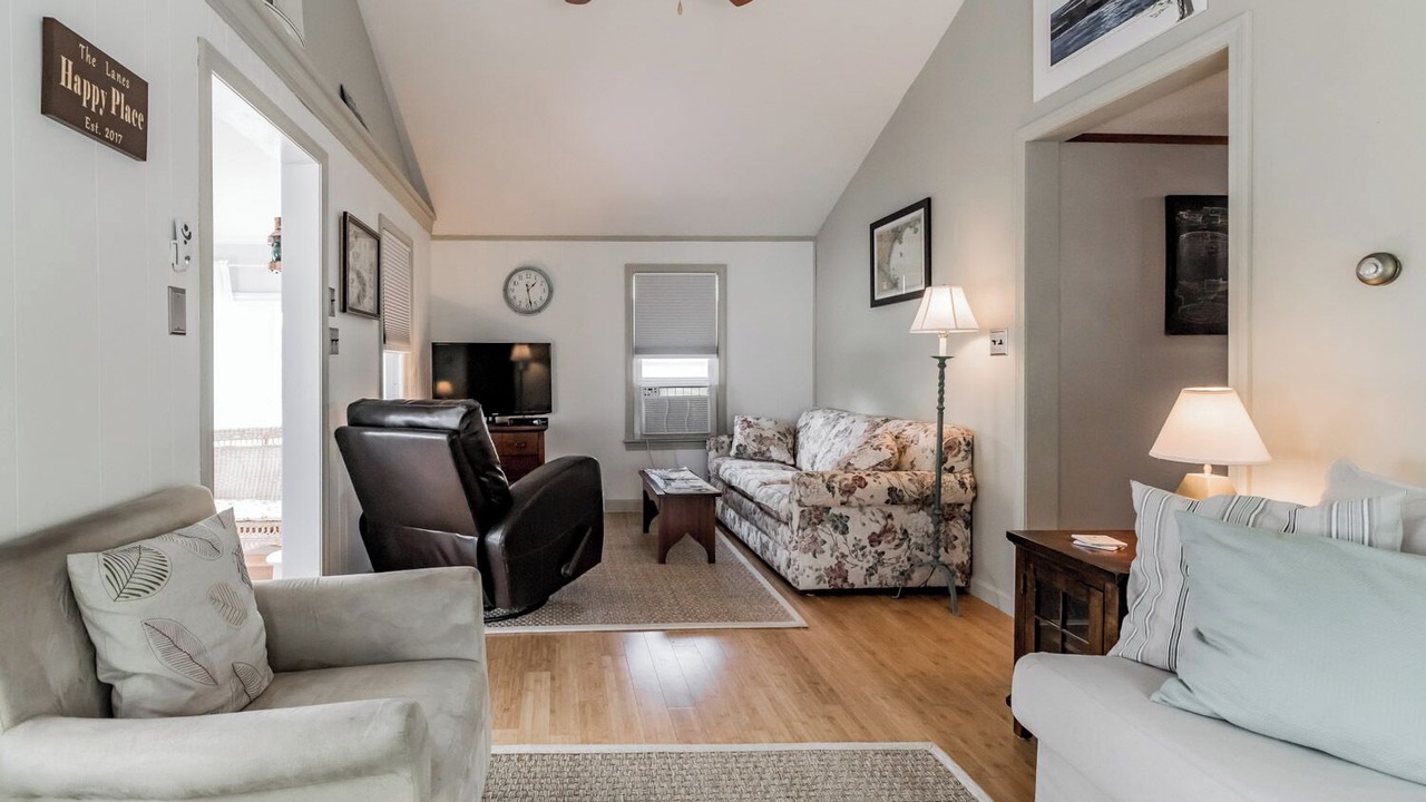 Photo of Livingroom in Camp Ellis