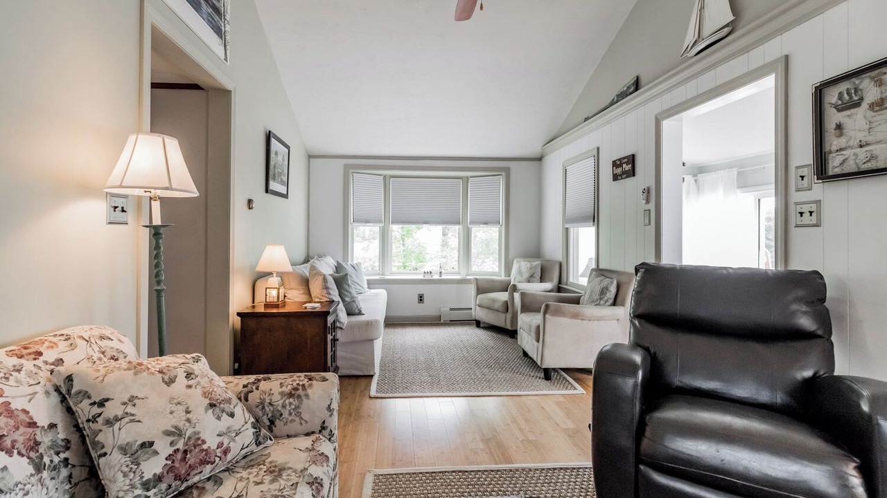 Photo of Livingroom in Camp Ellis