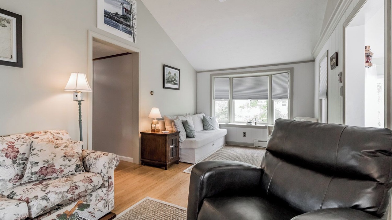 Photo of Livingroom in Camp Ellis