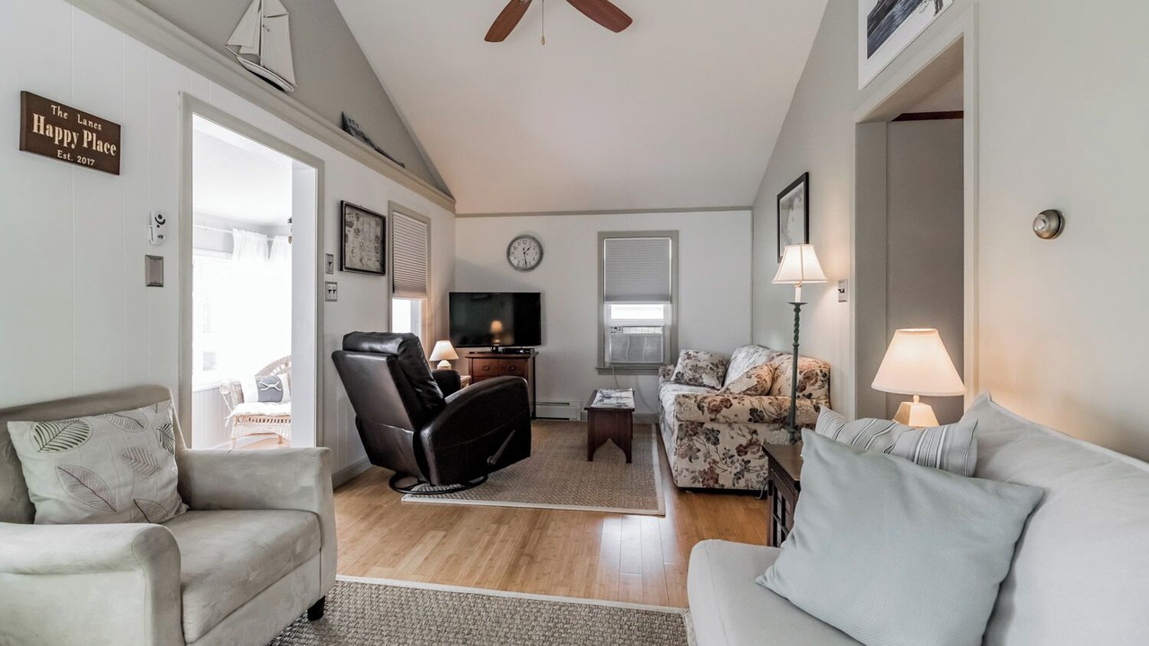 Photo of Livingroom in Camp Ellis