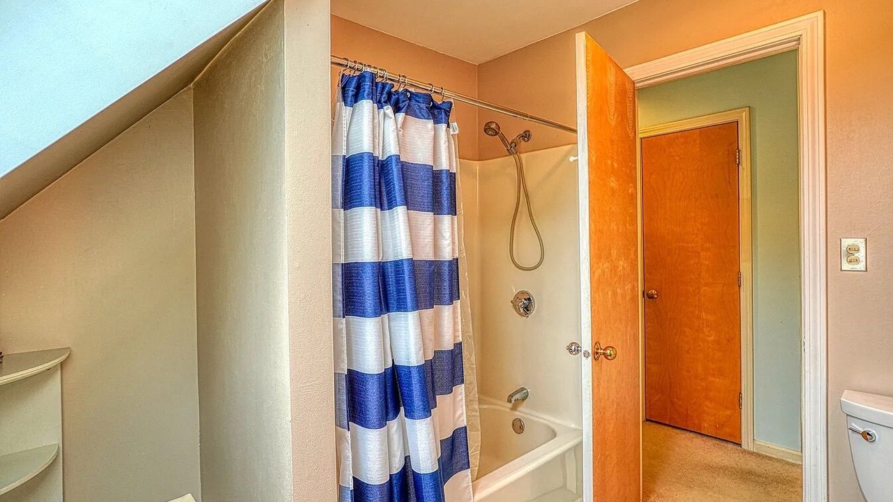 Photo of Bathroom in Ocean Park