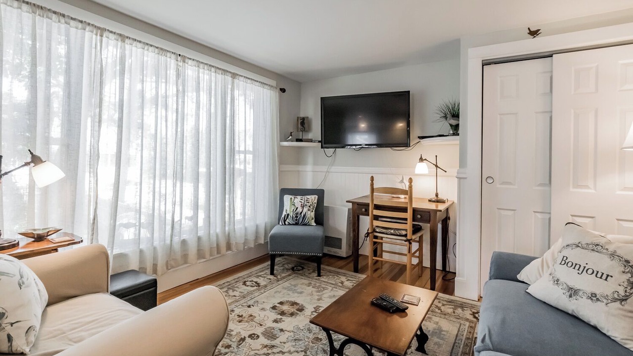 Photo of Livingroom in Camp Ellis